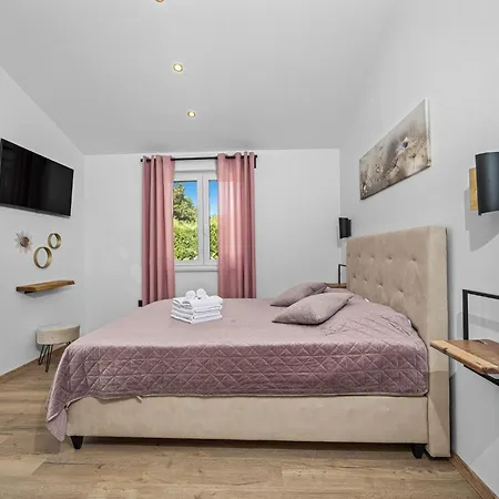 Prázdninový dům Lejla By Interhome Veligolji